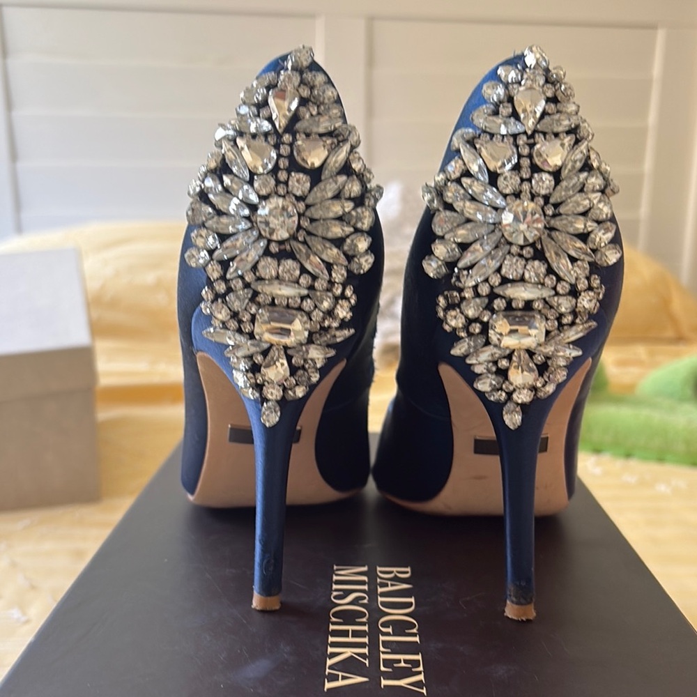 Badgley Mischka Women's Blue Embellished Heels